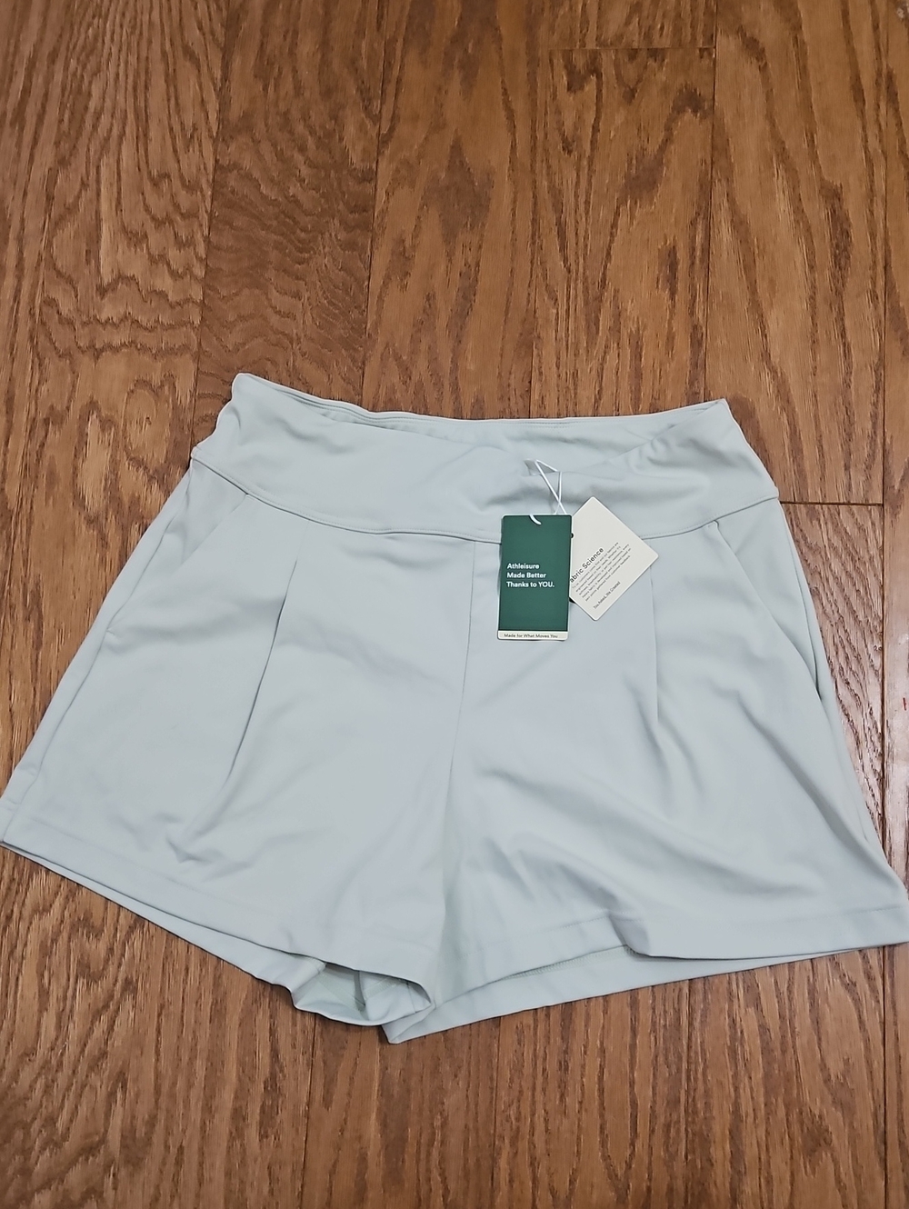 NWT Halara High Waisted Pleated Casual Active Shorts Sage Green Large
